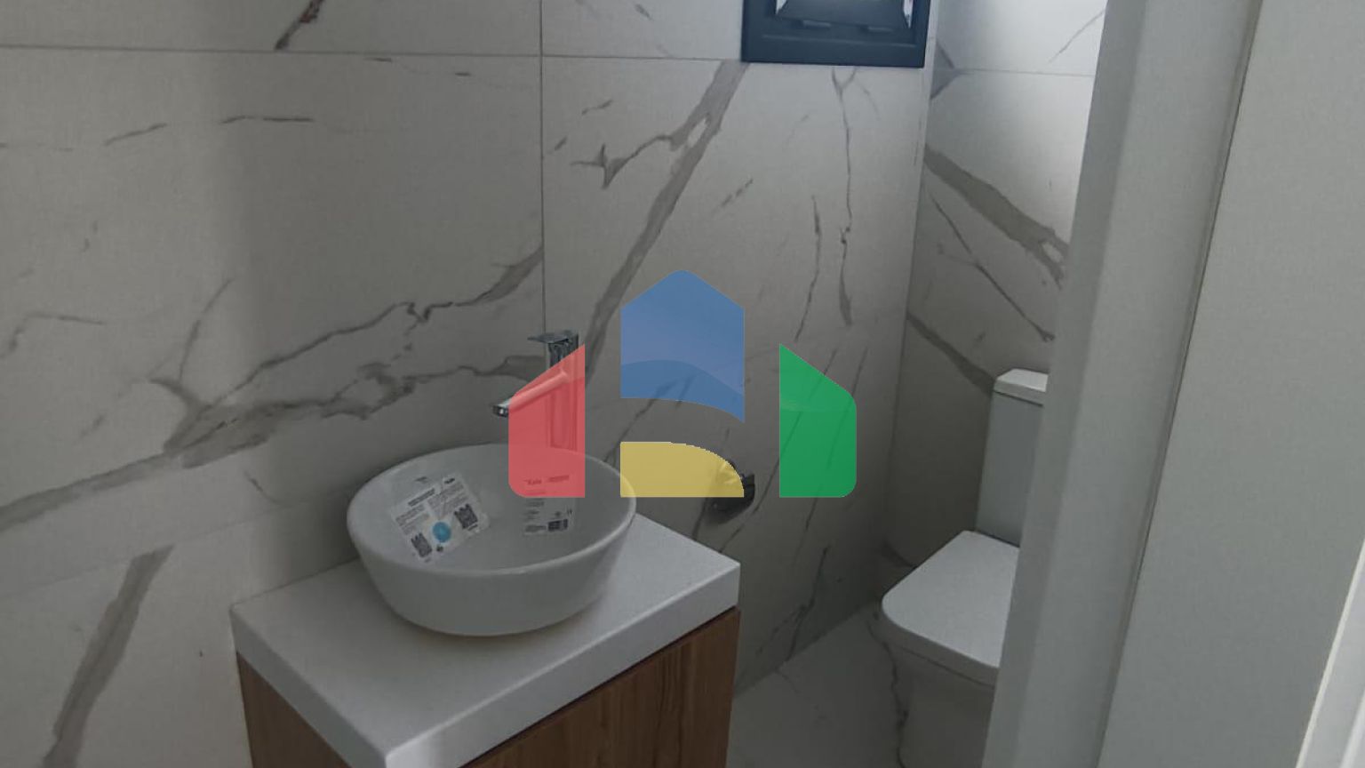 Комфортная вилла 4+1( 206 м2) с бассейном в Каршияке