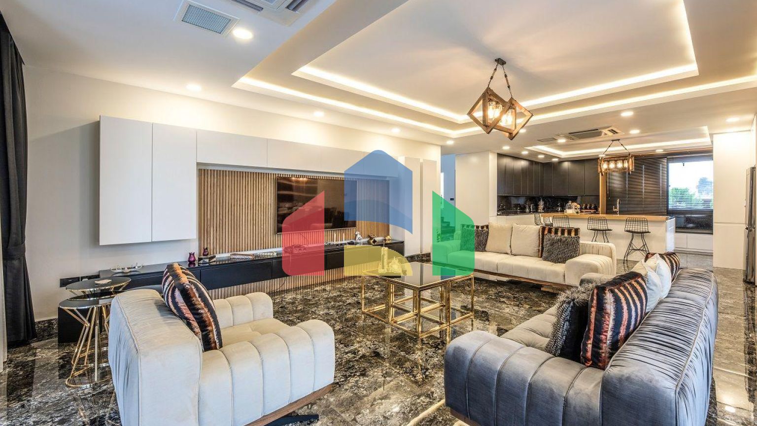 5-ти комнатная вилла 500м2 с бассейном