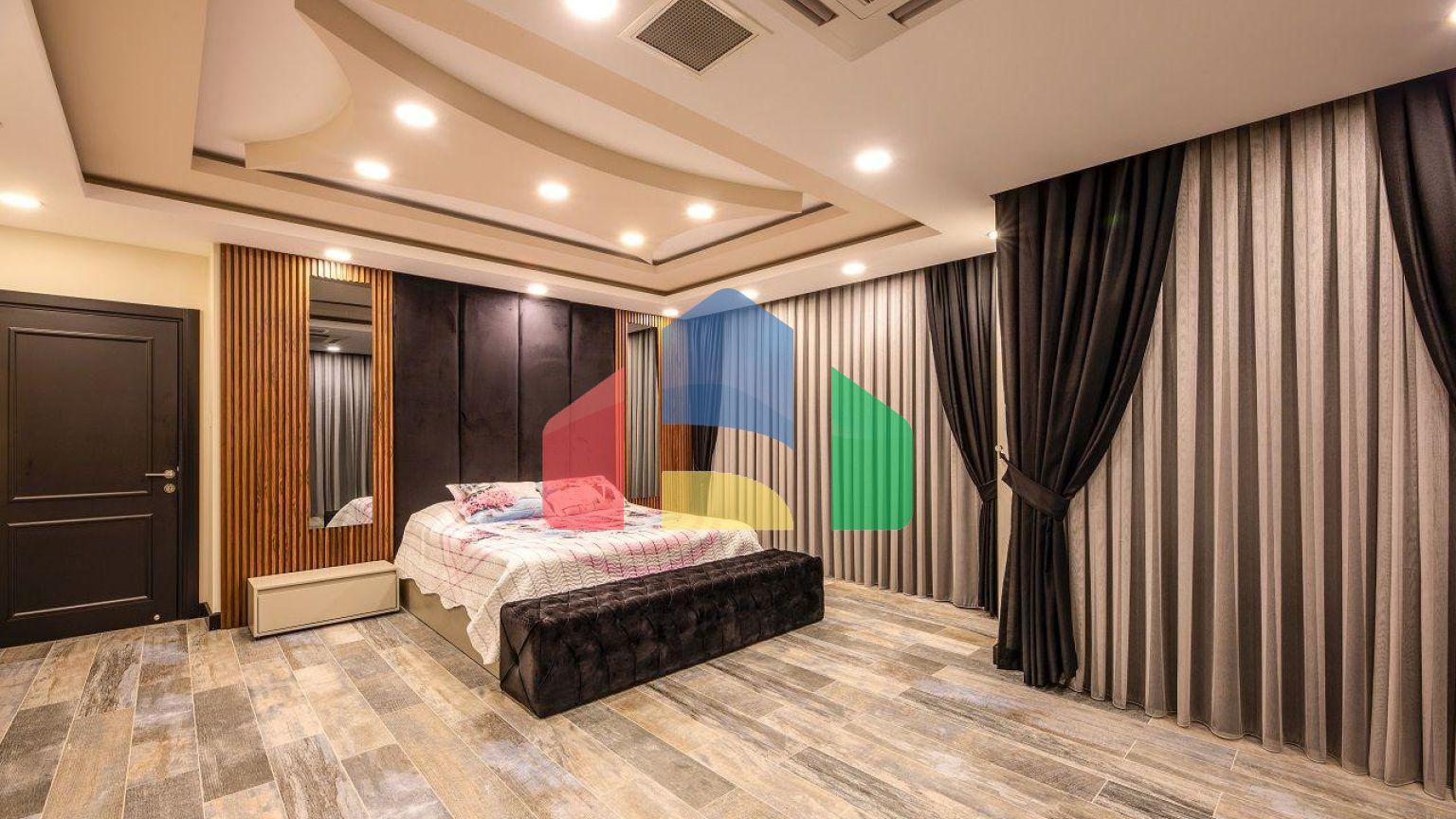 5-ти комнатная вилла 500м2 с бассейном