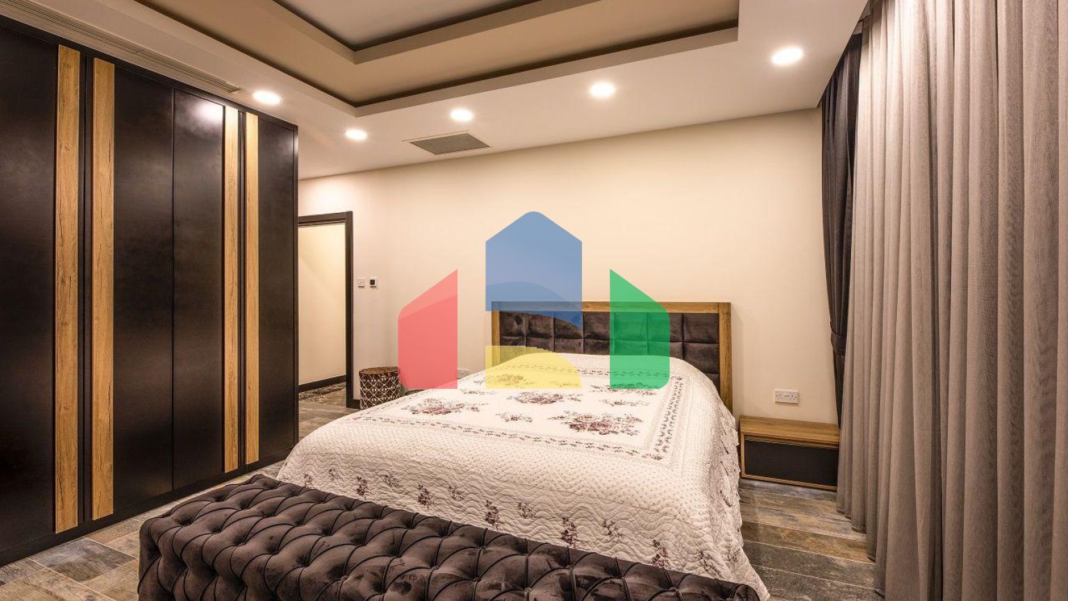 5-ти комнатная вилла 500м2 с бассейном