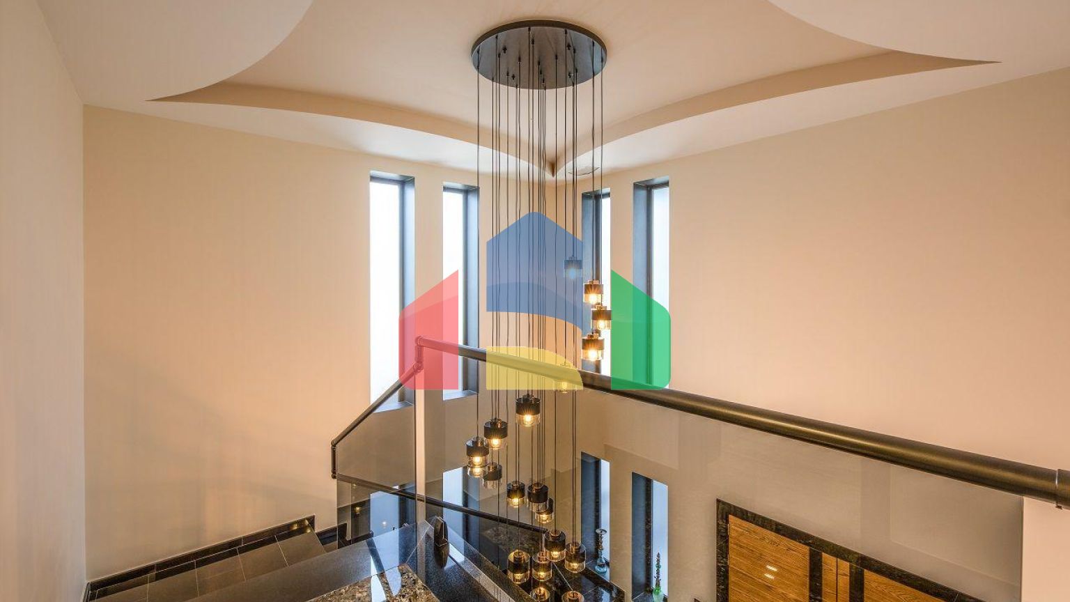 5-ти комнатная вилла 500м2 с бассейном