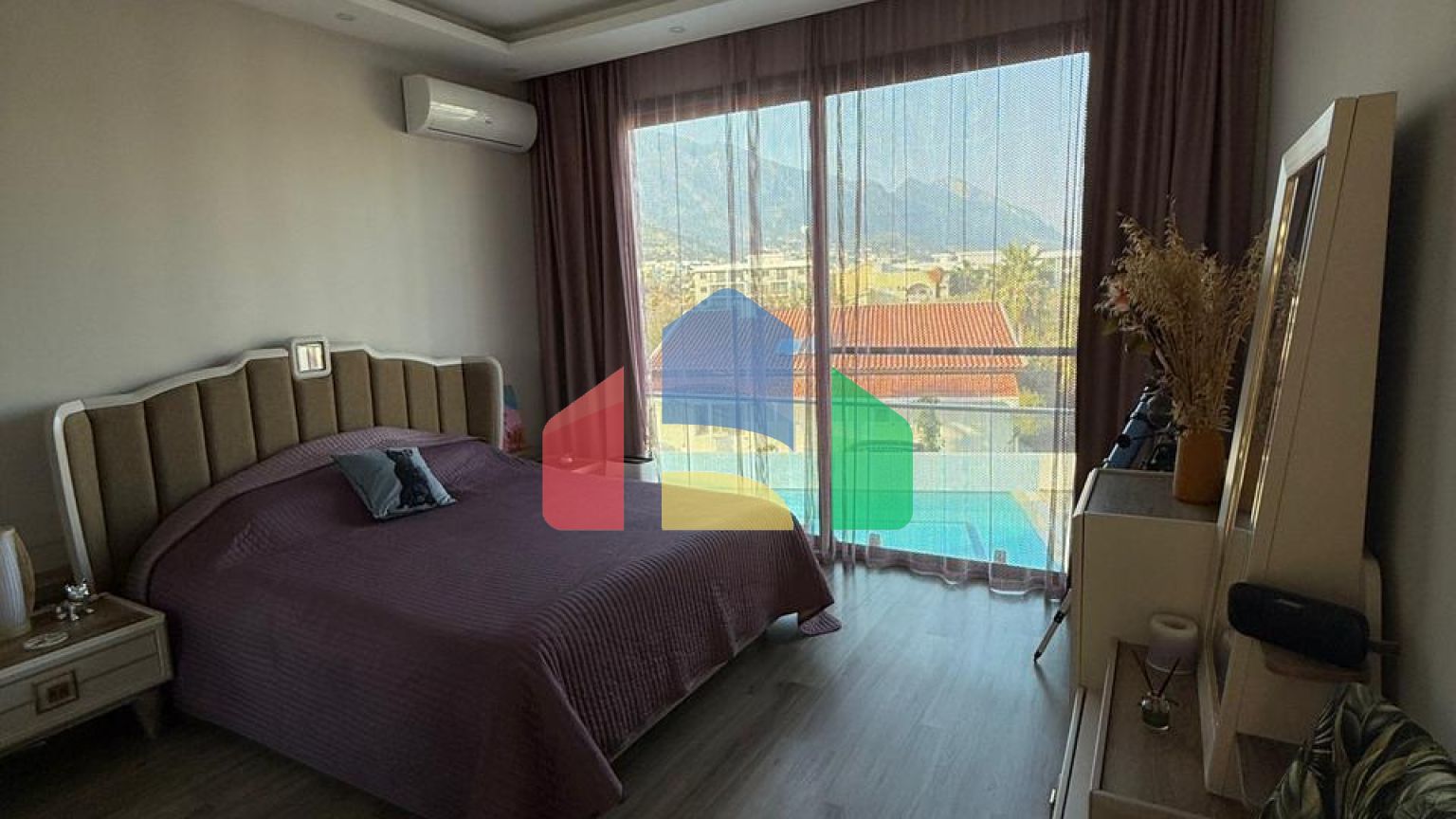 4-х комнатная вилла 160 м2 в красивом комплексе в Алсанджаке