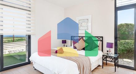 Современная четырехкомнатная вилла 180 м2 в комплексе на первой линии от моря