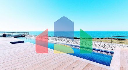 Современная четырехкомнатная вилла 180 м2 в комплексе на первой линии от моря