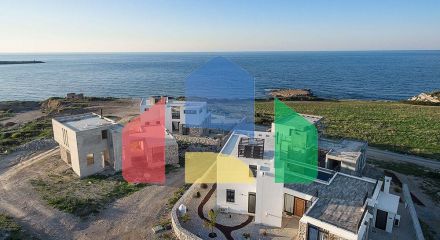 Современная четырехкомнатная вилла 180 м2 в комплексе на первой линии от моря