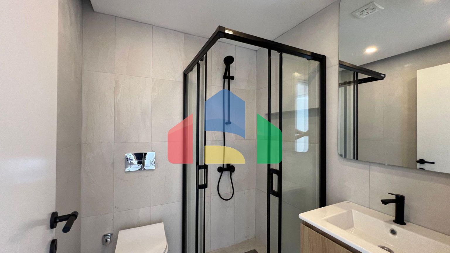 2-комнатные апартаменты 57 м2 с мебелью и техникой в элитном комплексе в Эсентепе