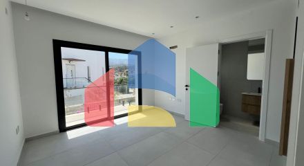 4-комнатные апартаменты 117 м2 с террасой 11 м2 с мебелью и техникой в Эсентепе