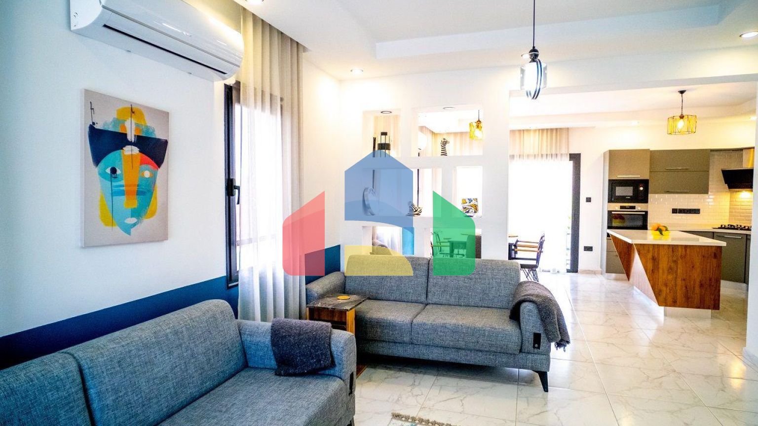 4-комнатная вилла 172 м2 в 5 минутах от пляжа