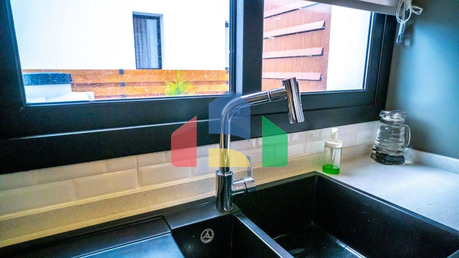 4-комнатная вилла 172 м2 в 5 минутах от пляжа