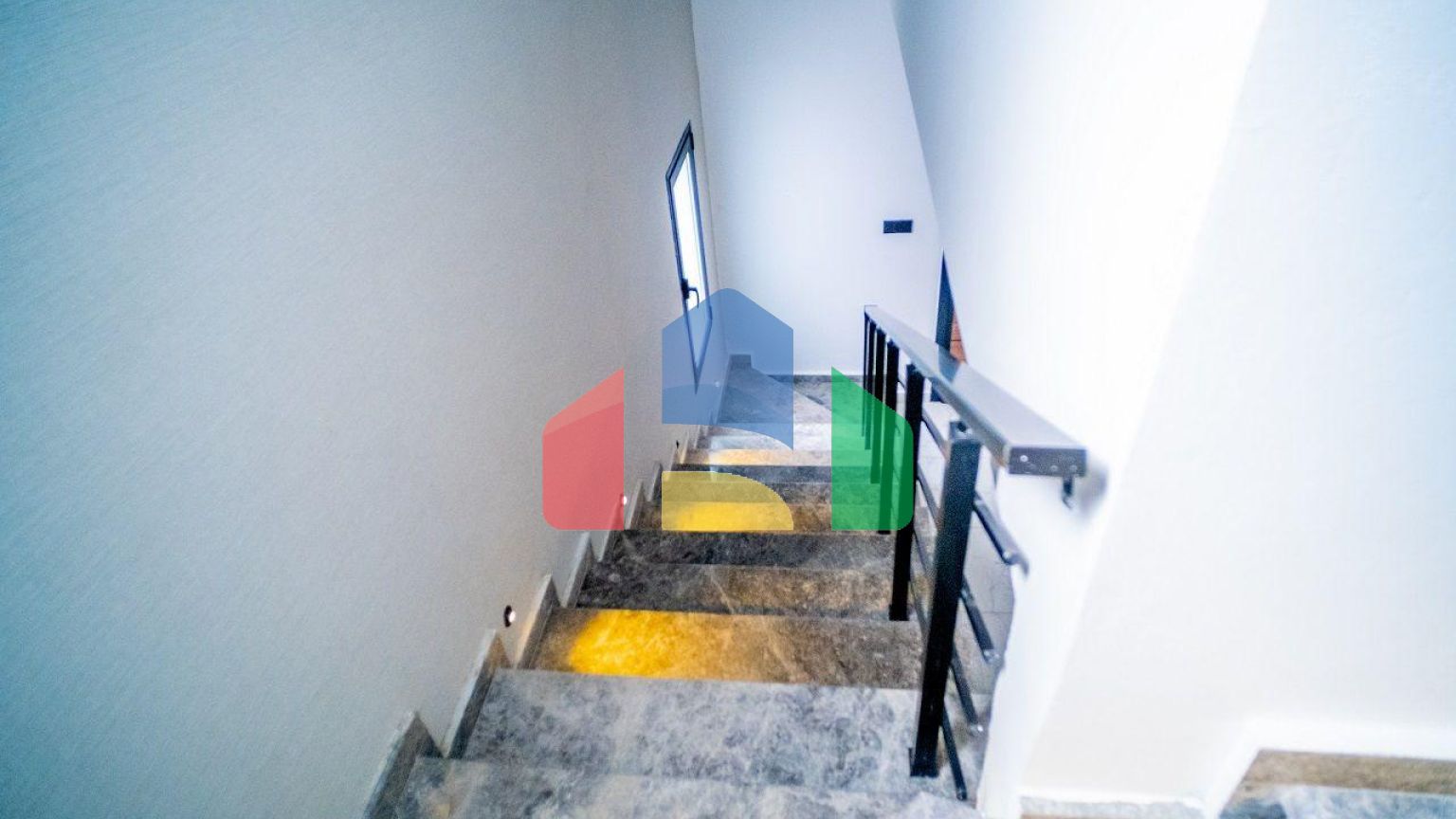 4-комнатная вилла 172 м2 в 5 минутах от пляжа