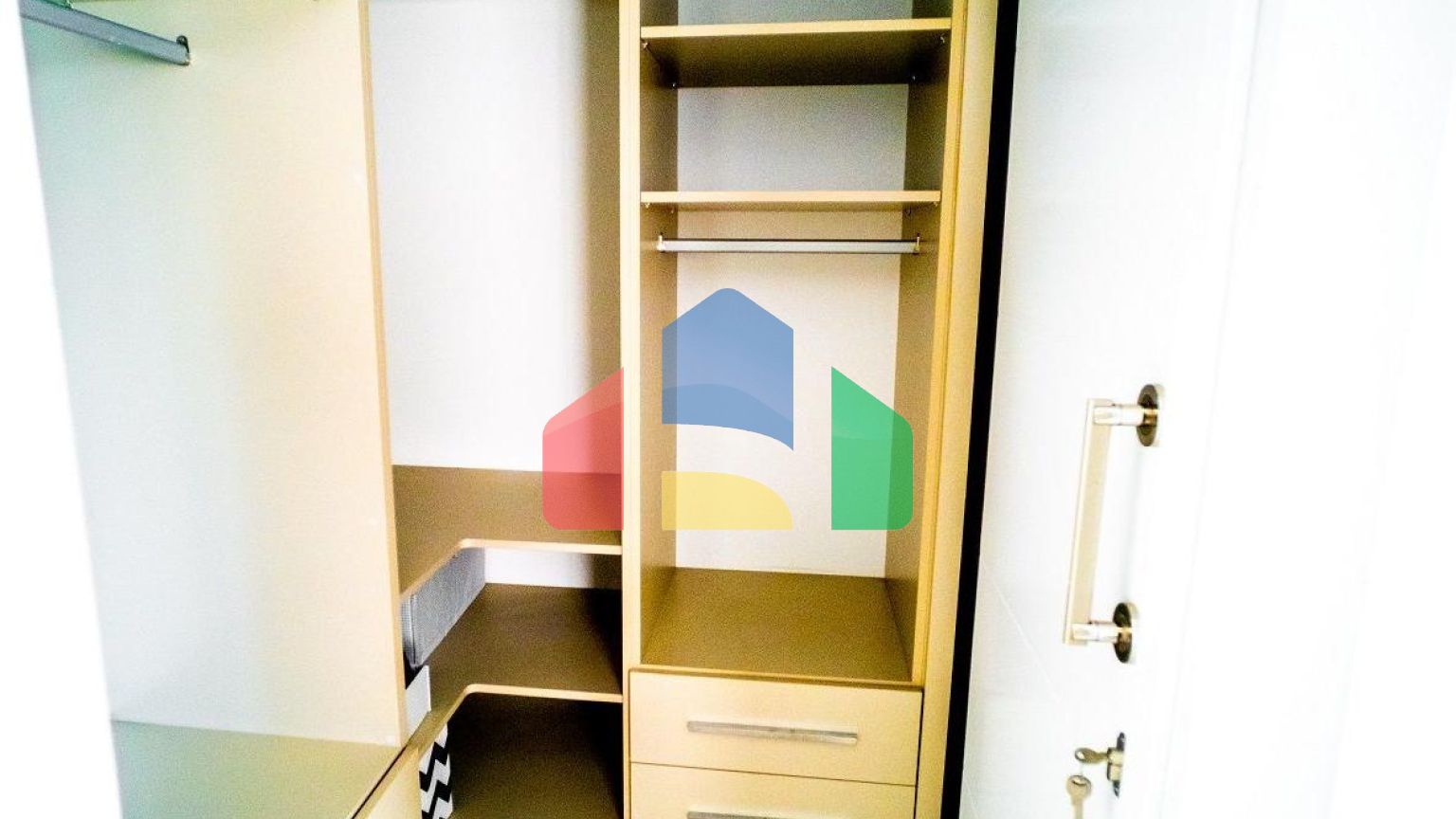 4-комнатная вилла 172 м2 в 5 минутах от пляжа