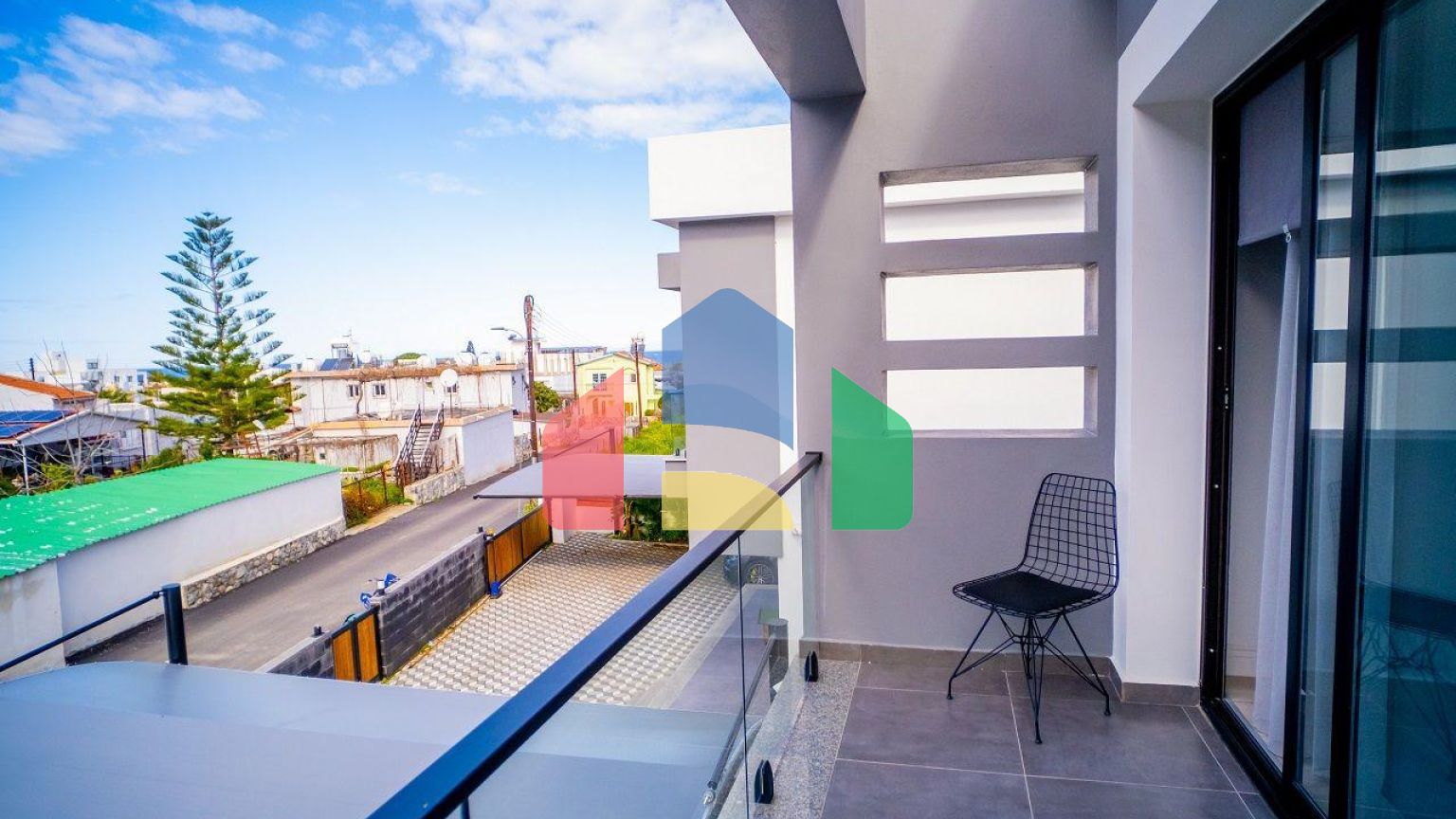 4-комнатная вилла 172 м2 в 5 минутах от пляжа