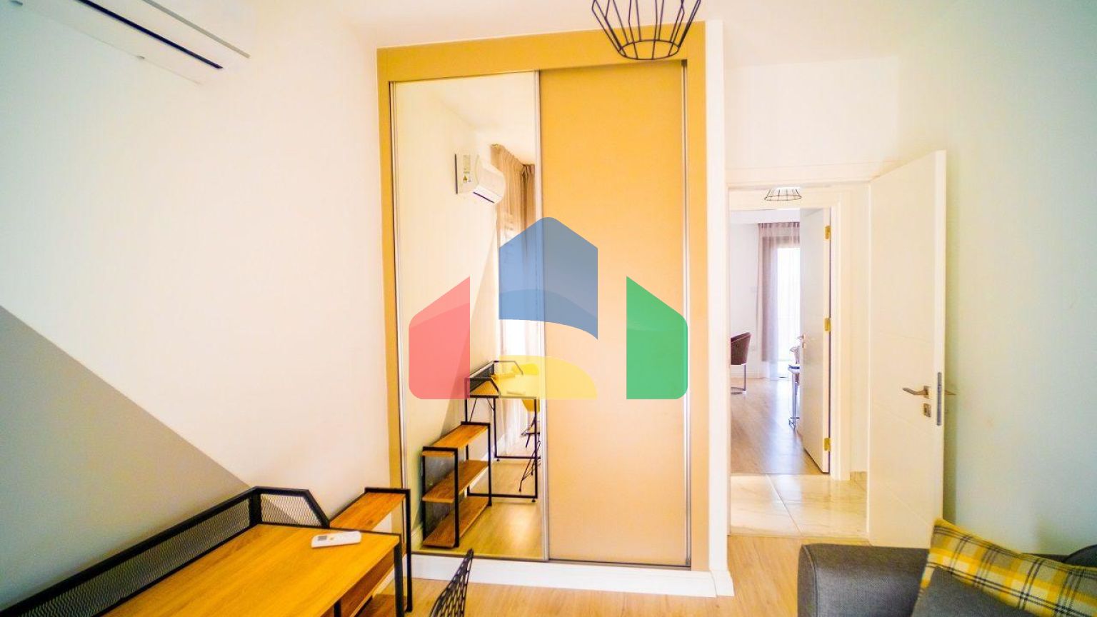 4-комнатная вилла 172 м2 в 5 минутах от пляжа