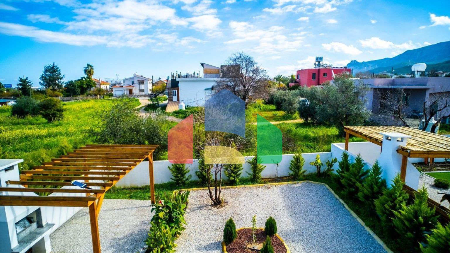 4-комнатная вилла 172 м2 в 5 минутах от пляжа