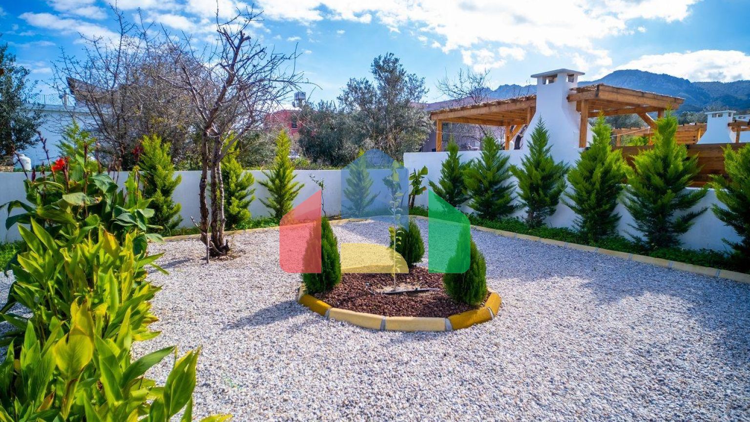 4-комнатная вилла 172 м2 в 5 минутах от пляжа