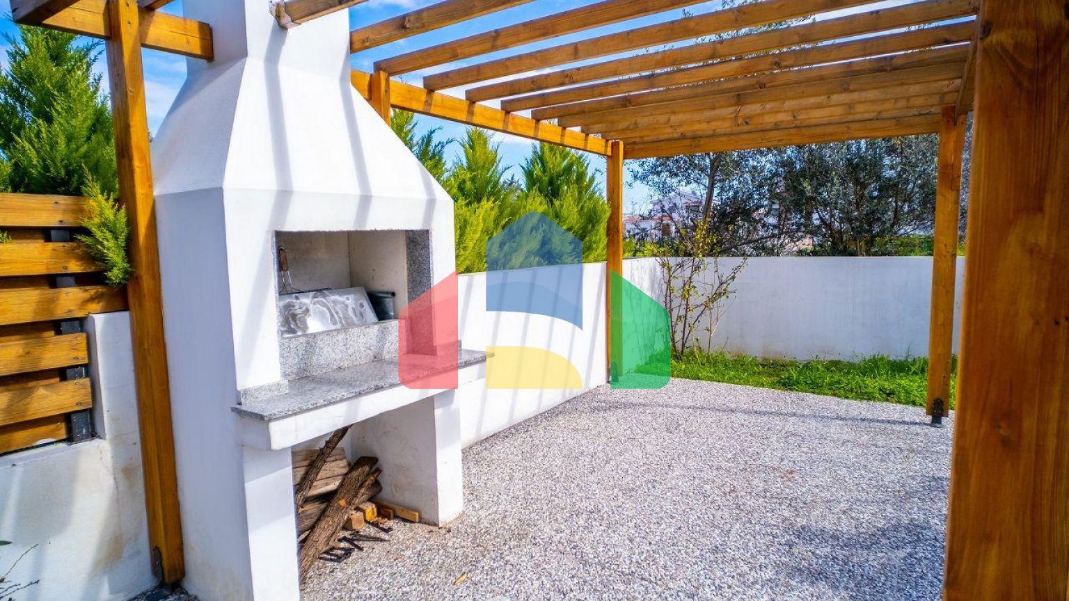 4-комнатная вилла 172 м2 в 5 минутах от пляжа