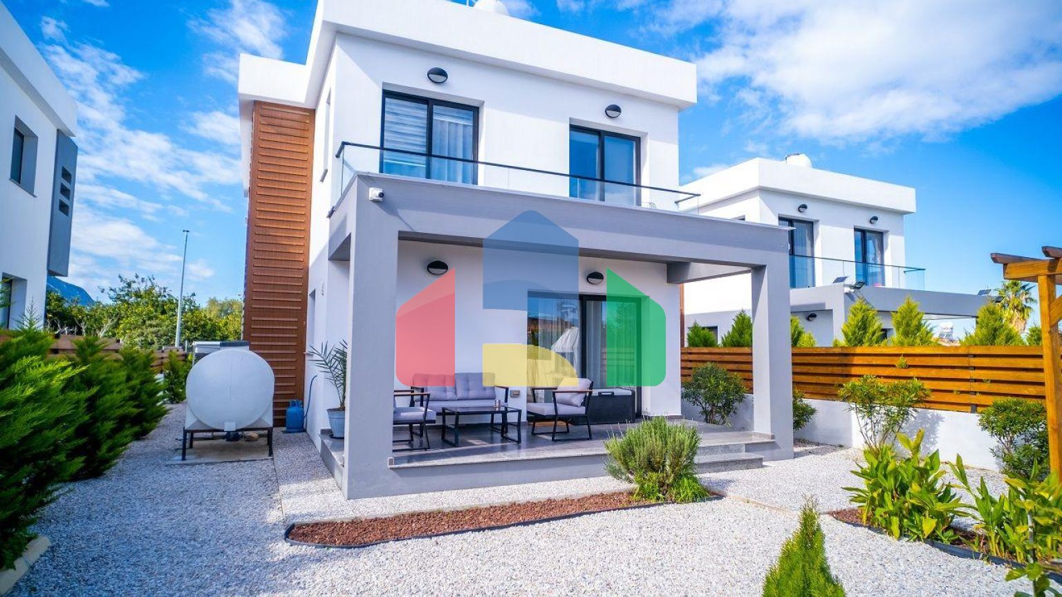 4-комнатная вилла 172 м2 в 5 минутах от пляжа