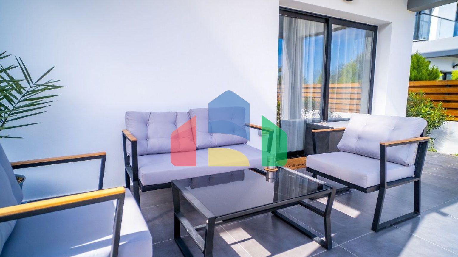 4-комнатная вилла 172 м2 в 5 минутах от пляжа