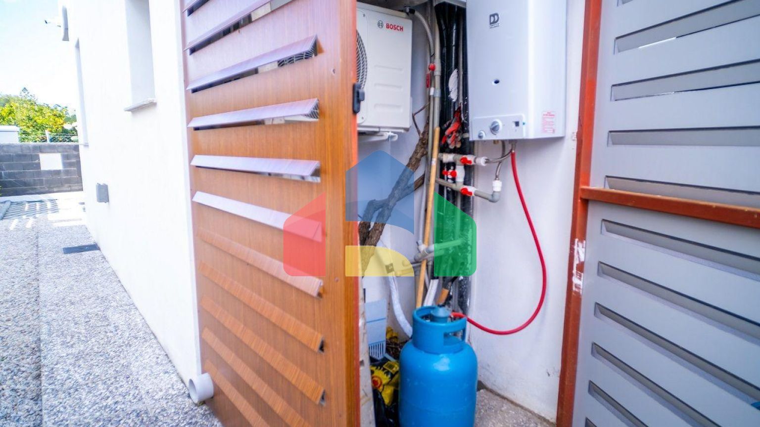 4-комнатная вилла 172 м2 в 5 минутах от пляжа