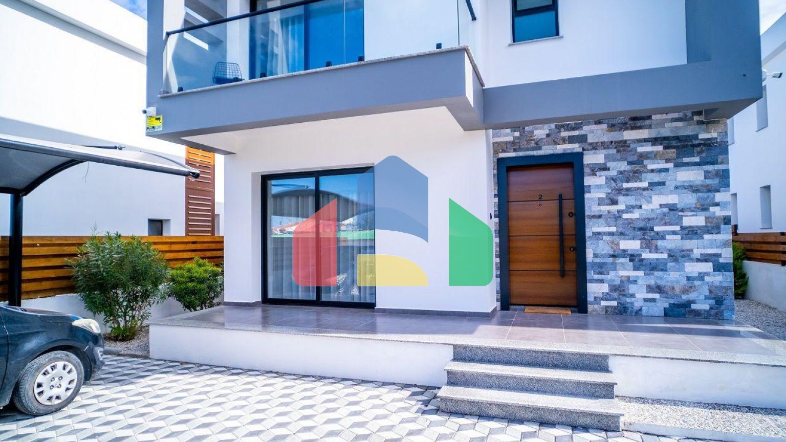 4-комнатная вилла 172 м2 в 5 минутах от пляжа