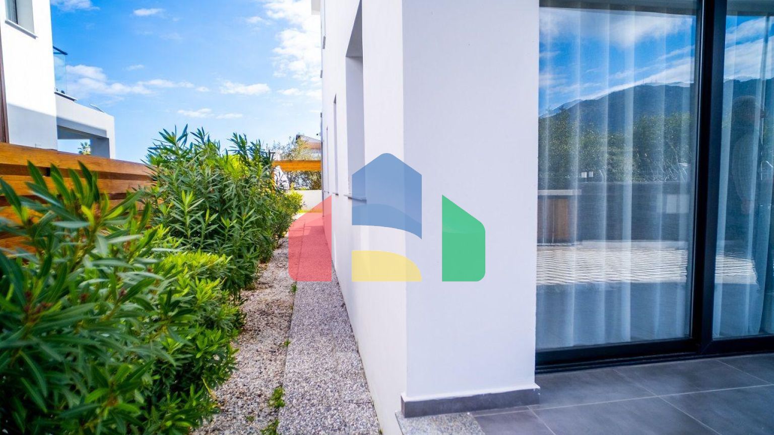 4-комнатная вилла 172 м2 в 5 минутах от пляжа