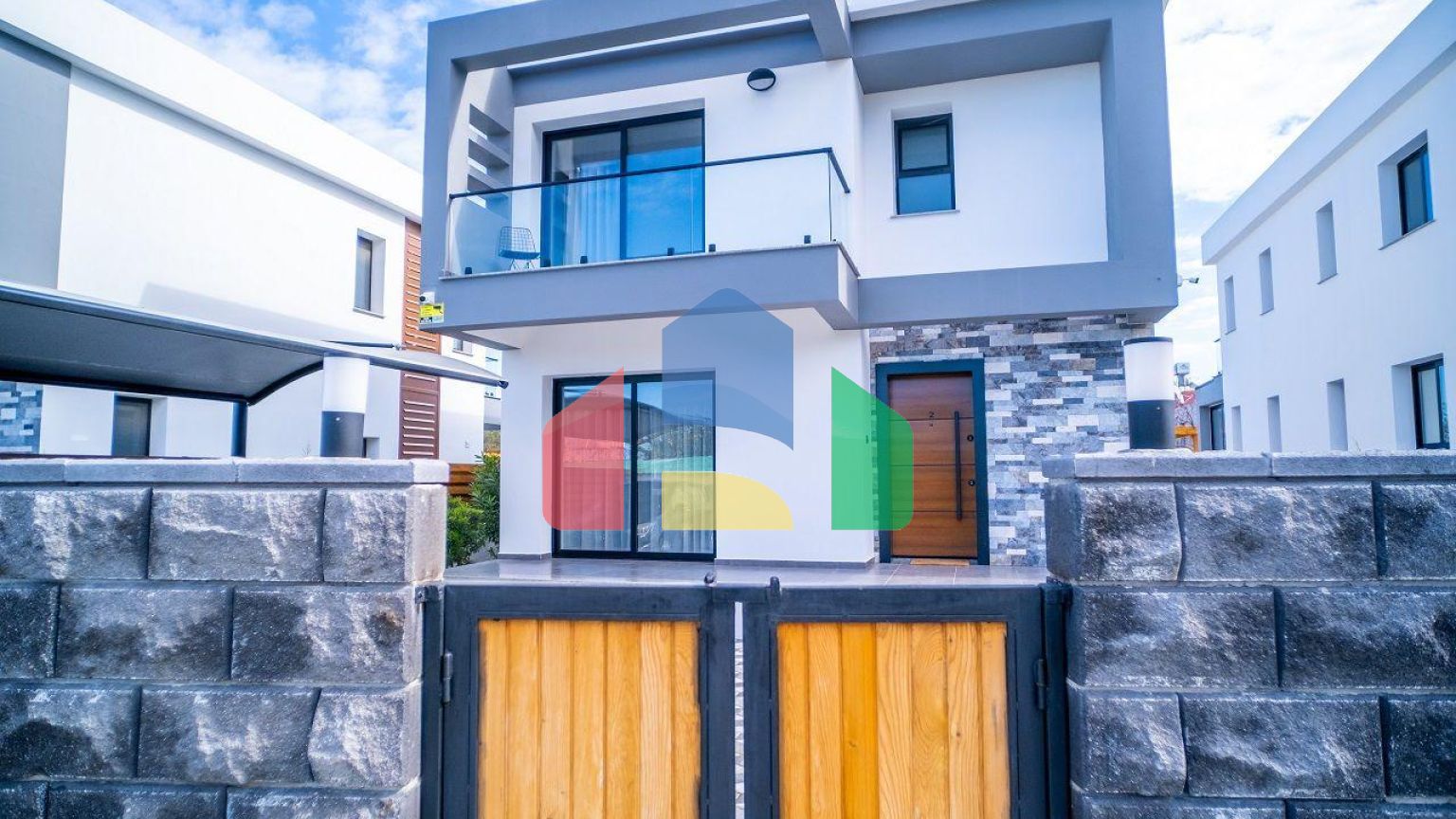 4-комнатная вилла 172 м2 в 5 минутах от пляжа