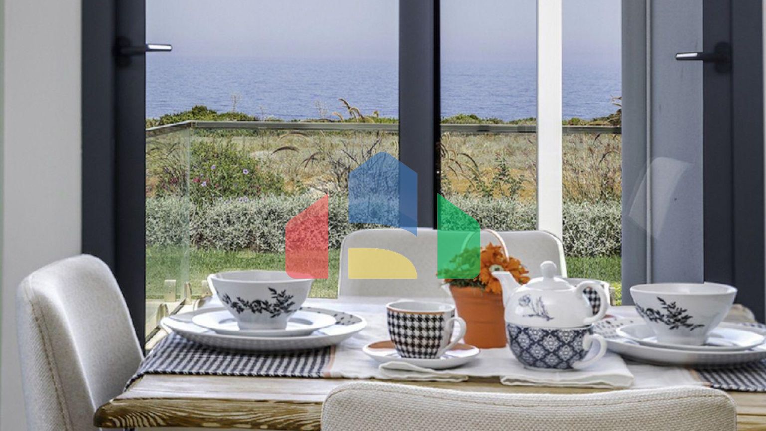 Трехкомнатная квартира 80 м2  с садом в новом роскошном комплексе рядом с морем