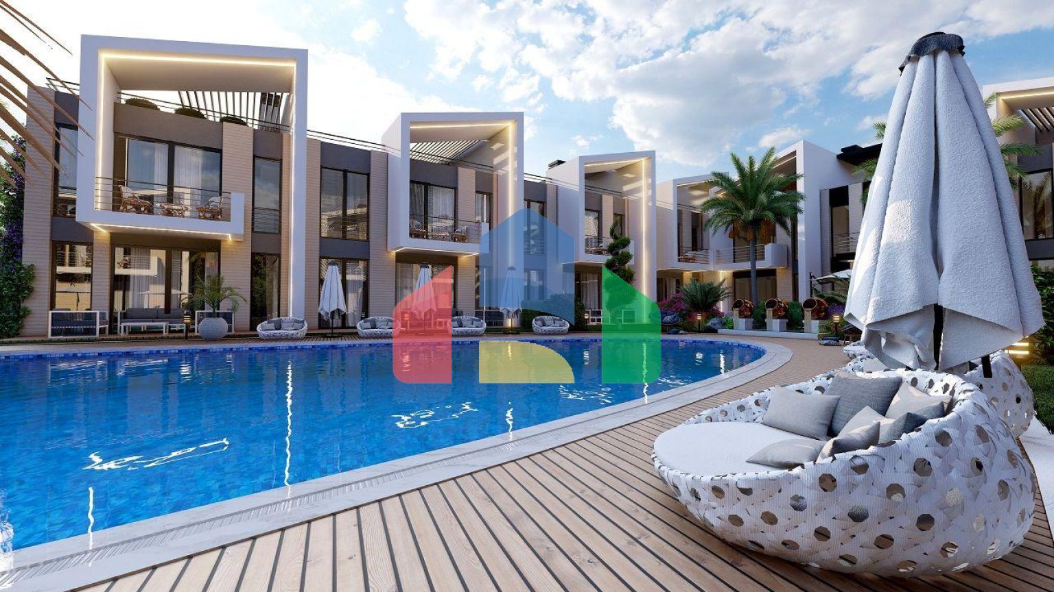 Трехкомнатная квартира 67 м2 в 300 метрах от моря в красивом комплексе в Лапте