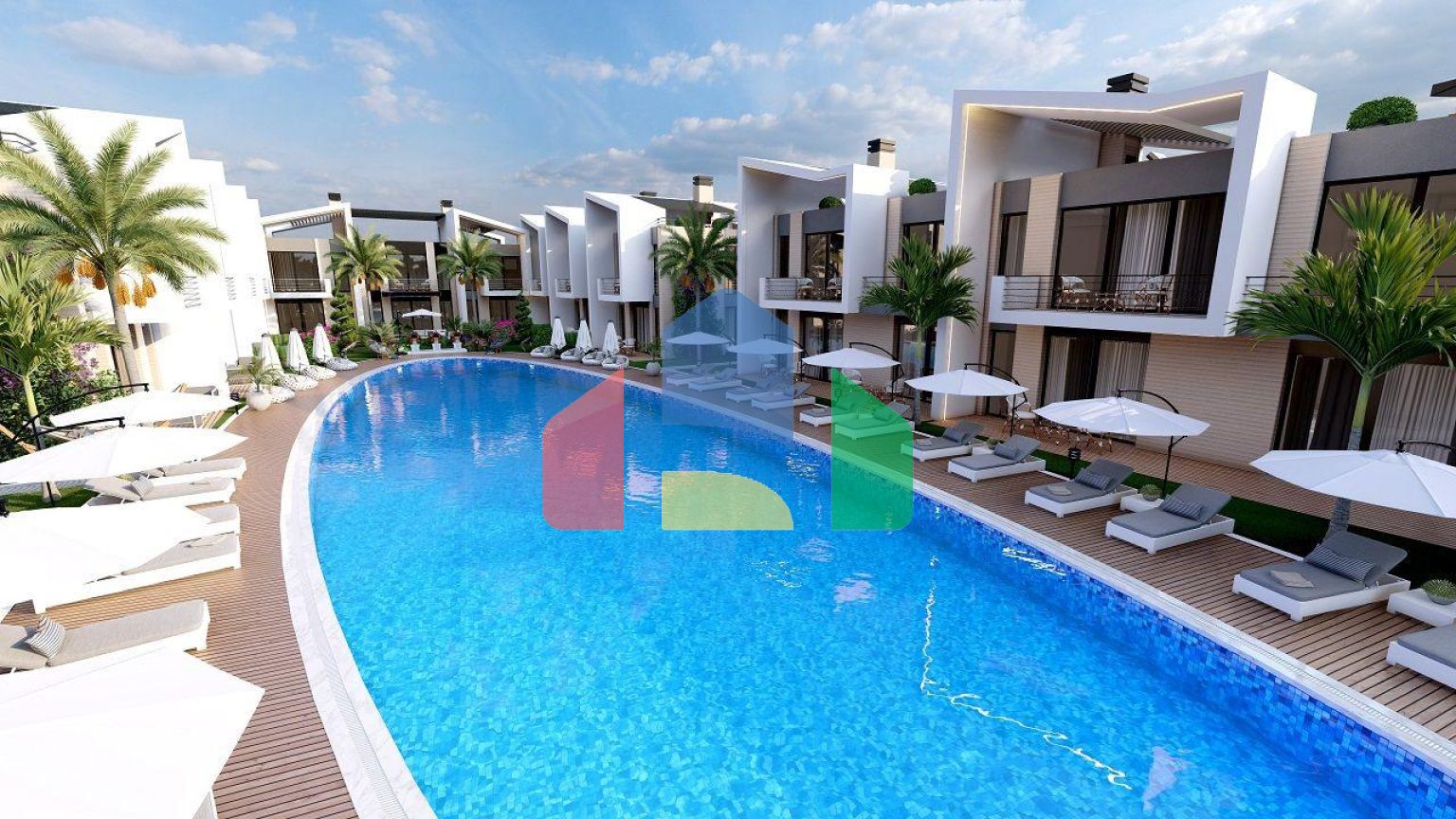 Трехкомнатная квартира 67 м2 в 300 метрах от моря в красивом комплексе в Лапте