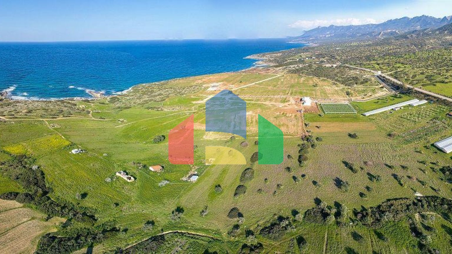 Квартира 1+1 (53 м2) с палисадником  в новом и  роскошном комплексе в Эсентепе