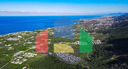 Studio 60 m2 with a private garden of 10 m2 in a new complex with sea and mountain views