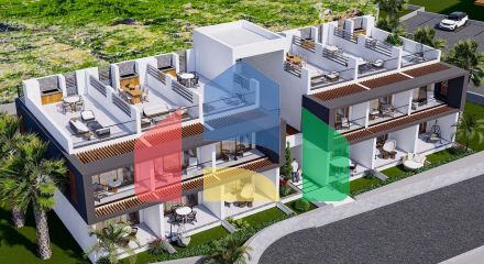 Studio 60 m2 with a private garden of 10 m2 in a new complex with sea and mountain views