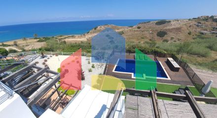 Готовая двухуровневая квартира 5+1(150 м2) с собственным бассейном на первой линии от моря