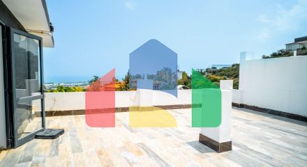 Трехкомнатная квартира 120 м2 с большой террасой на крыше в Беллапаисе Трехкомнатная квартира 120 м2 с большой террасой на крыше в Беллапаисе