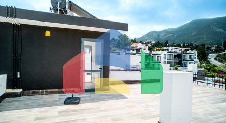 Трехкомнатная квартира 120 м2 с большой террасой на крыше в Беллапаисе Трехкомнатная квартира 120 м2 с большой террасой на крыше в Беллапаисе