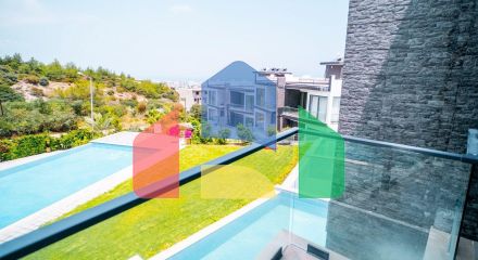 Трехкомнатная квартира 120 м2 с большой террасой на крыше в Беллапаисе Трехкомнатная квартира 120 м2 с большой террасой на крыше в Беллапаисе