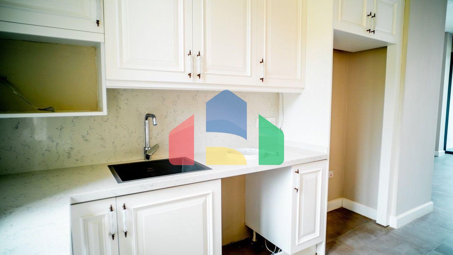 Трехкомнатная квартира 120 м2 с большой террасой на крыше в Беллапаисе