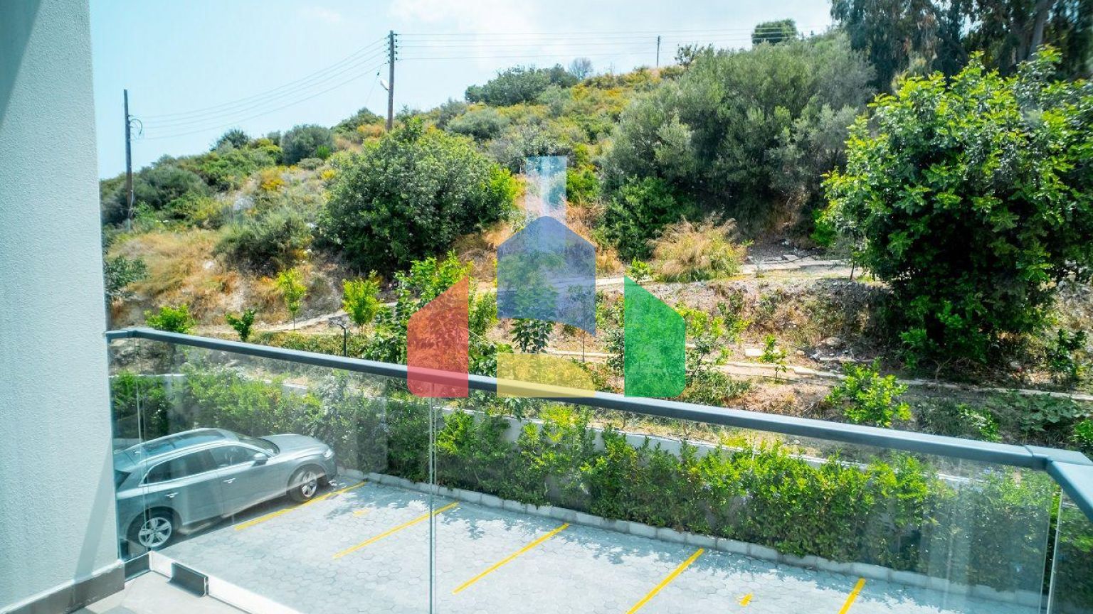 Трехкомнатная квартира 120 м2 с большой террасой на крыше в Беллапаисе