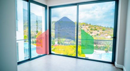 Трехкомнатная квартира 120 м2 с большой террасой на крыше в Беллапаисе Трехкомнатная квартира 120 м2 с большой террасой на крыше в Беллапаисе