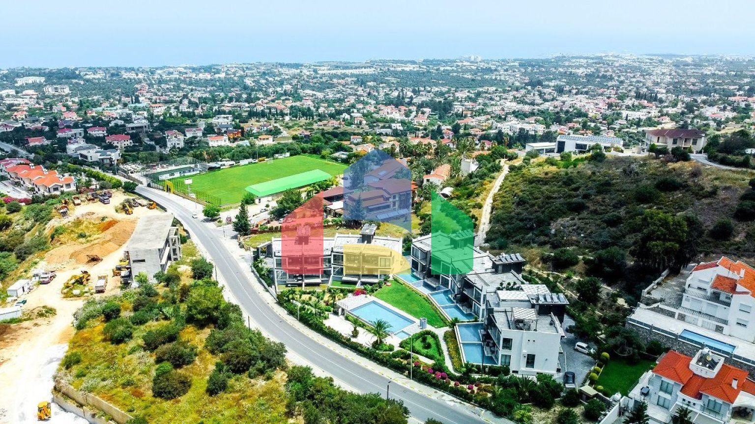 Квартира 4+1 (230 м2) с частным бассейном в Беллапаисе