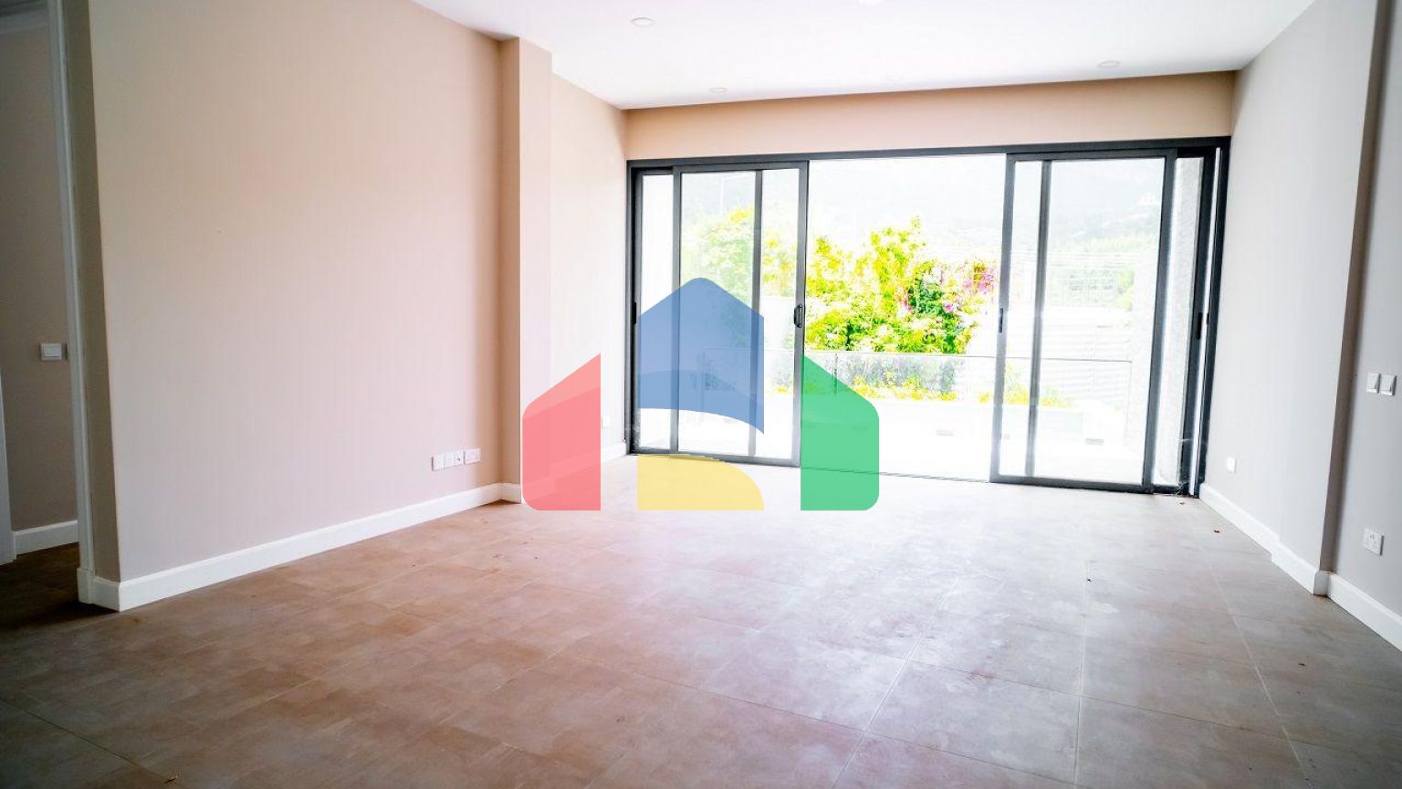 Квартира 4+1 (230 м2) с частным бассейном в Беллапаисе