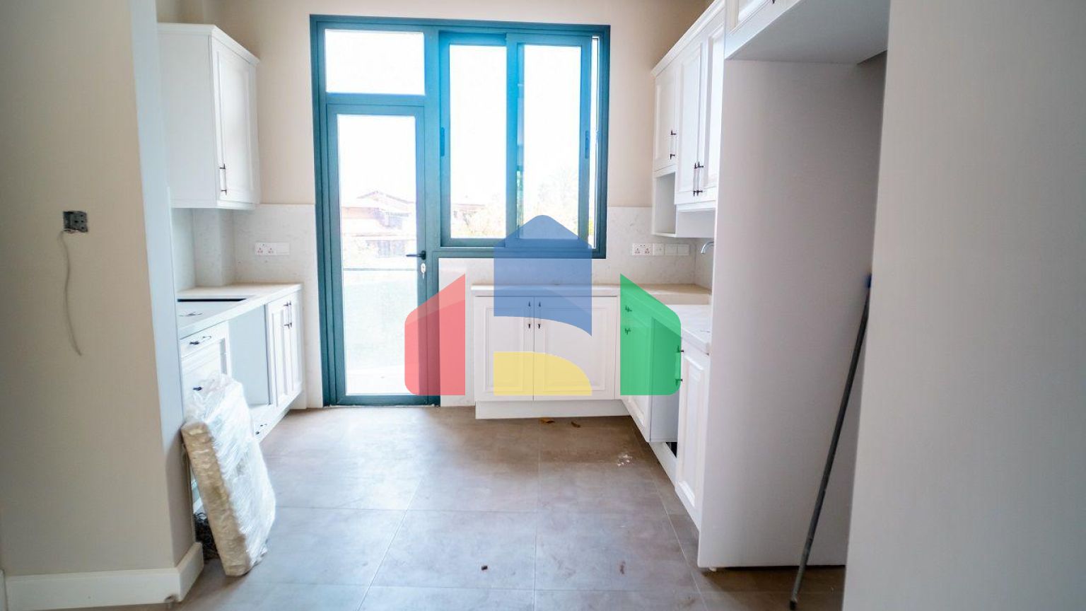 Квартира 4+1 (230 м2) с частным бассейном в Беллапаисе