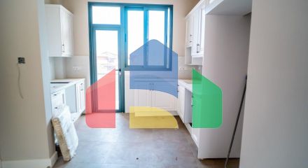 Квартира 4+1 (230 м2) с частным бассейном в Беллапаисе Квартира 4+1 (230 м2) с частным бассейном в Беллапаисе