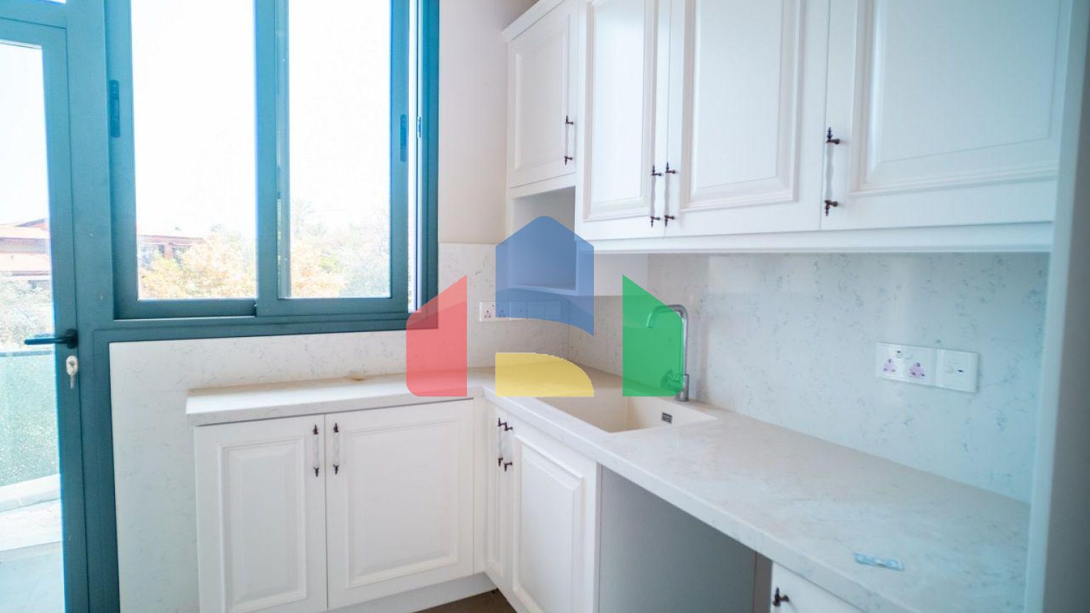 Квартира 4+1 (230 м2) с частным бассейном в Беллапаисе