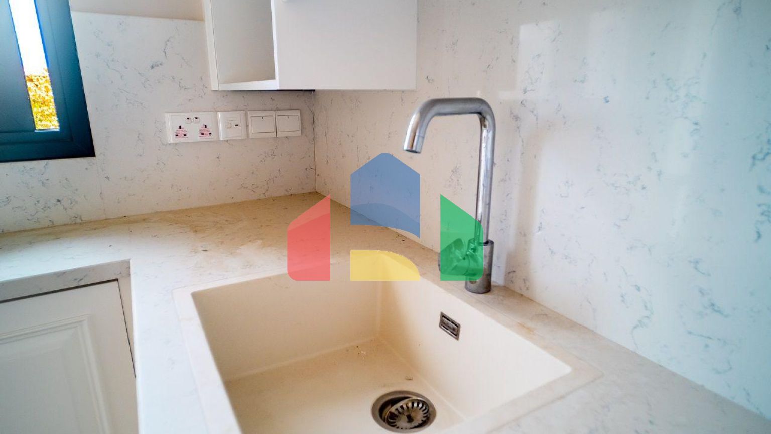 Квартира 4+1 (230 м2) с частным бассейном в Беллапаисе