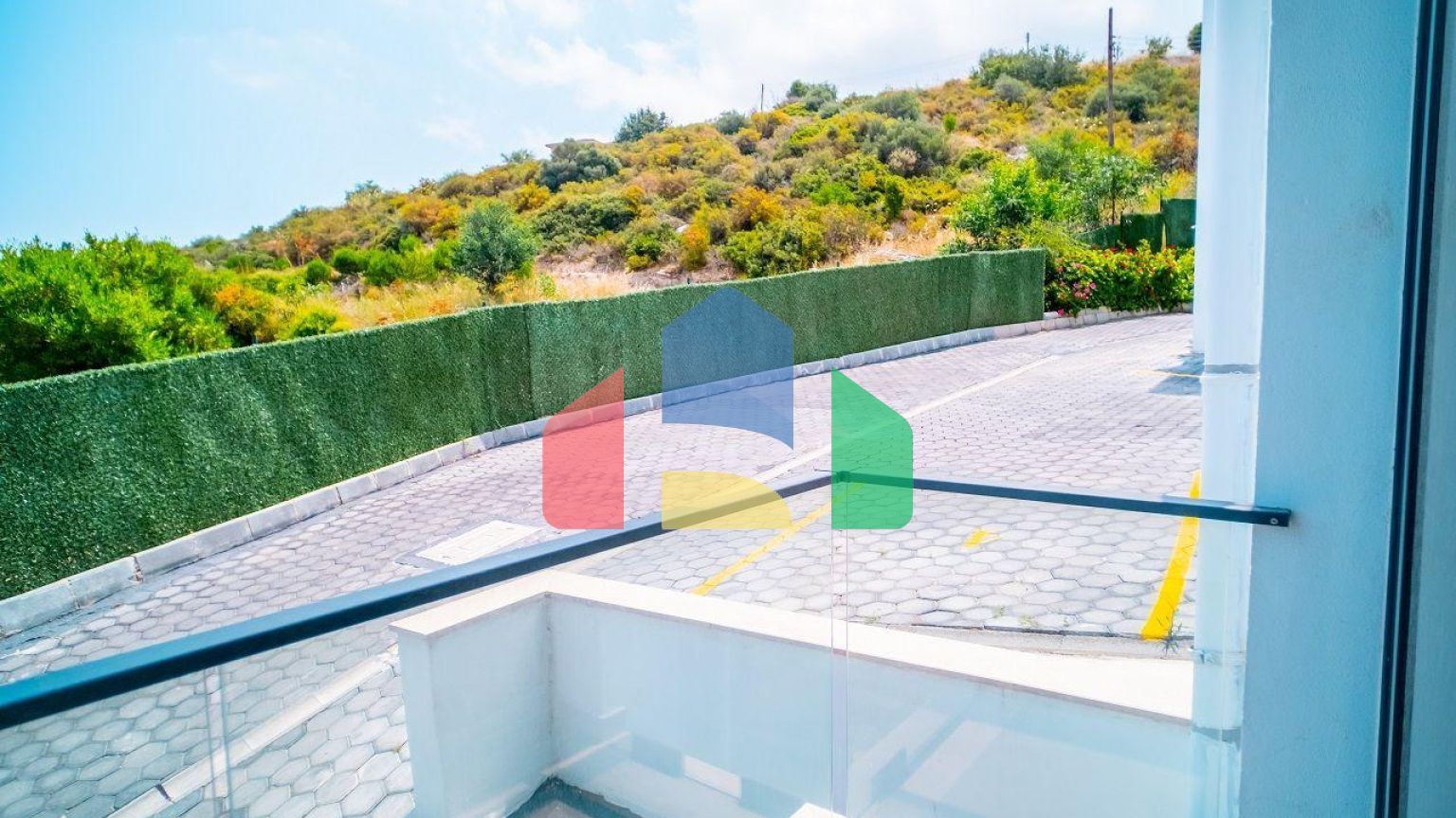 Квартира 4+1 (230 м2) с частным бассейном в Беллапаисе