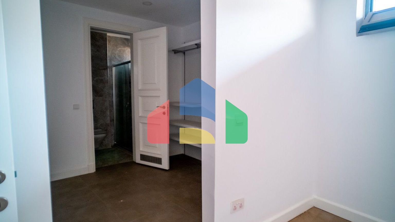 Квартира 4+1 (230 м2) с частным бассейном в Беллапаисе