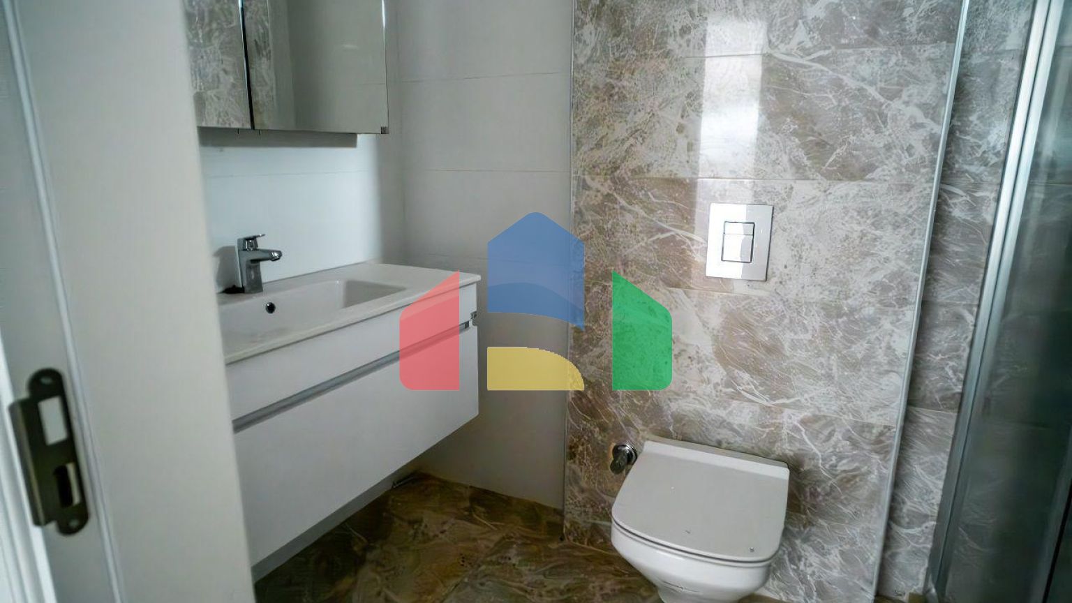 Квартира 4+1 (230 м2) с частным бассейном в Беллапаисе