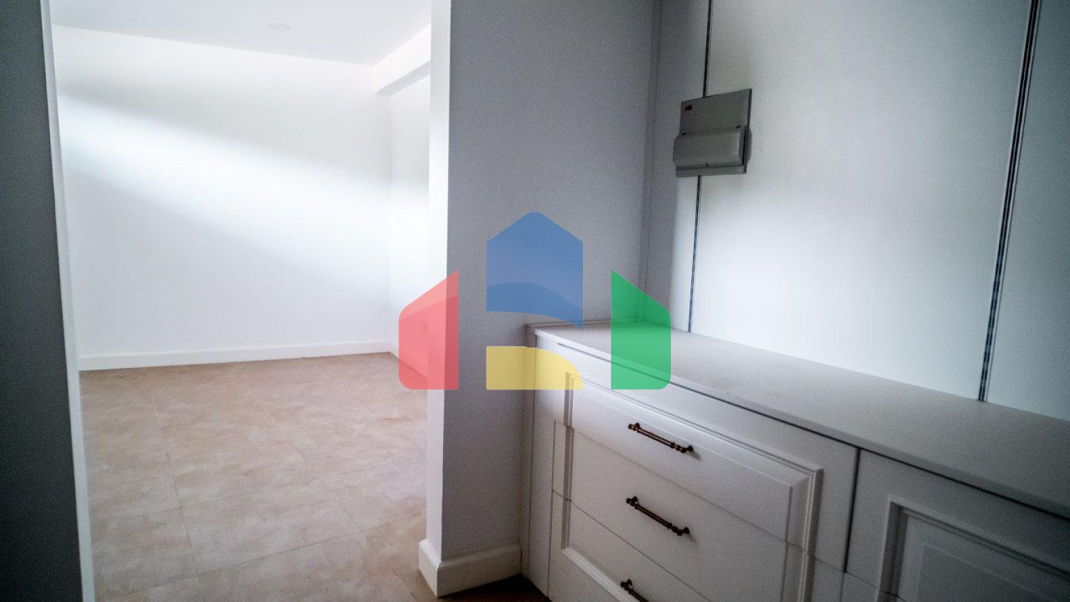 Квартира 4+1 (230 м2) с частным бассейном в Беллапаисе