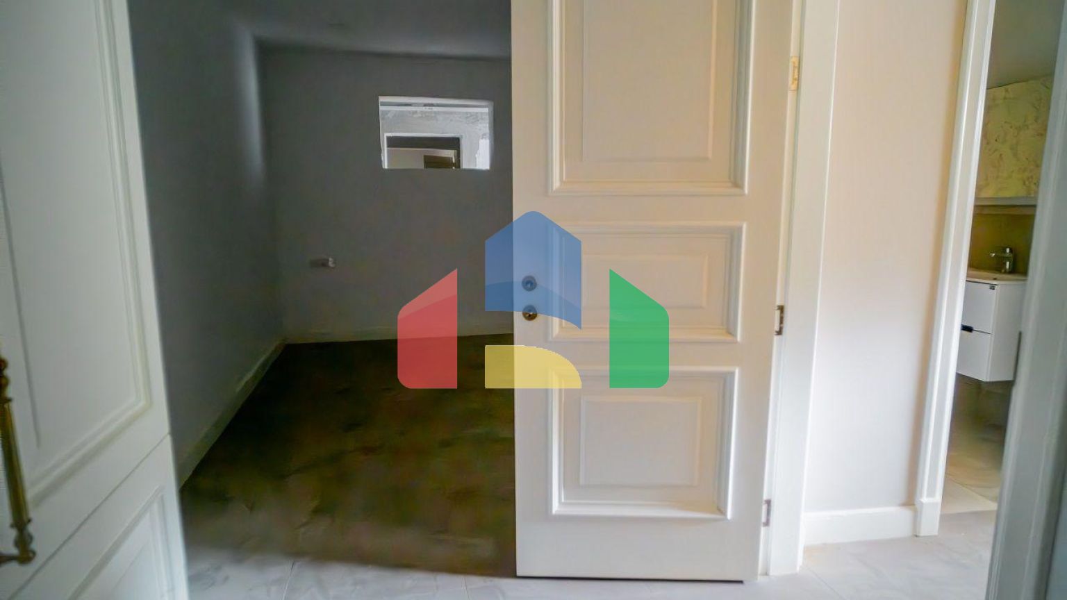 Квартира 4+1 (230 м2) с частным бассейном в Беллапаисе